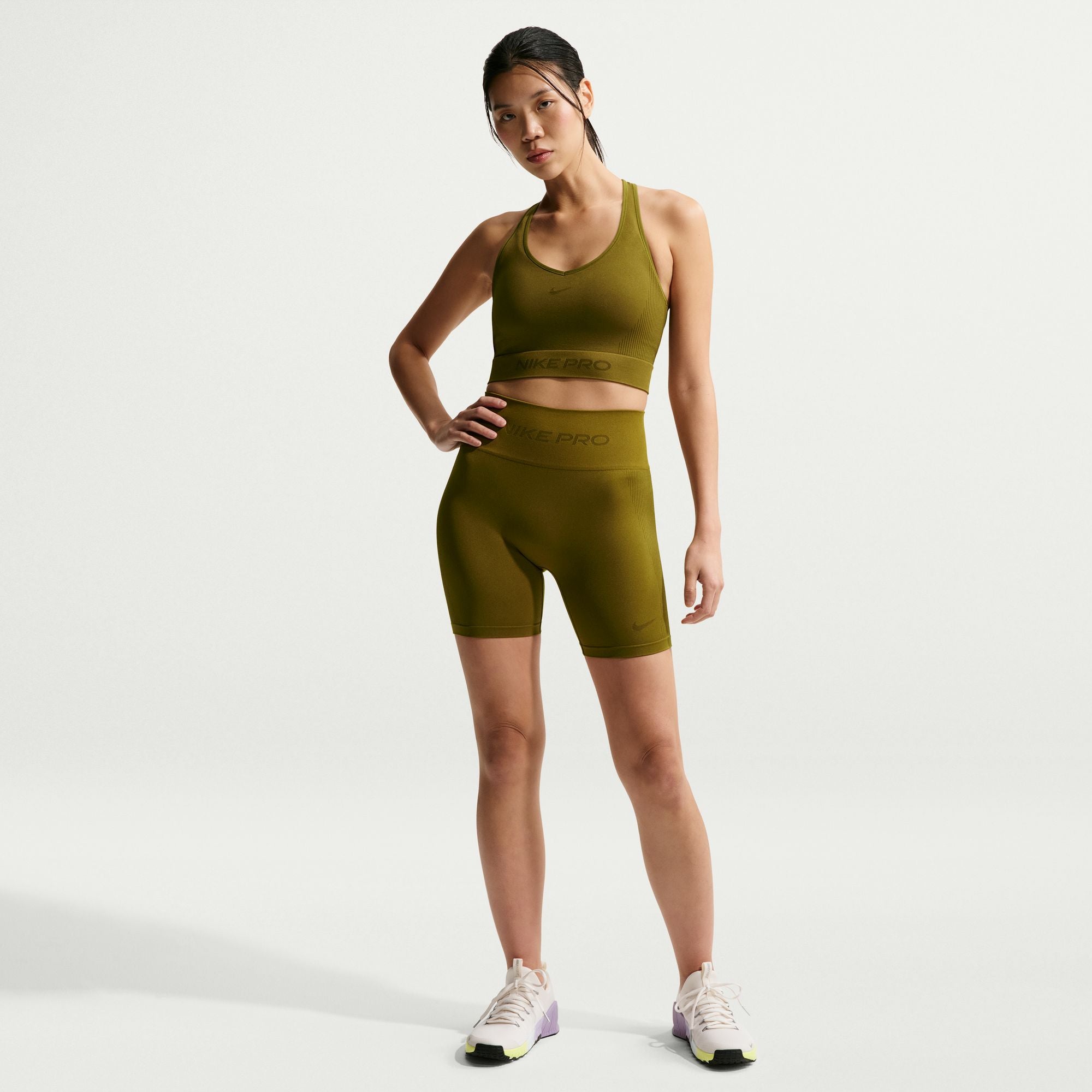 Nike Women's Pro Seamless Cropped Tank Top – Olive