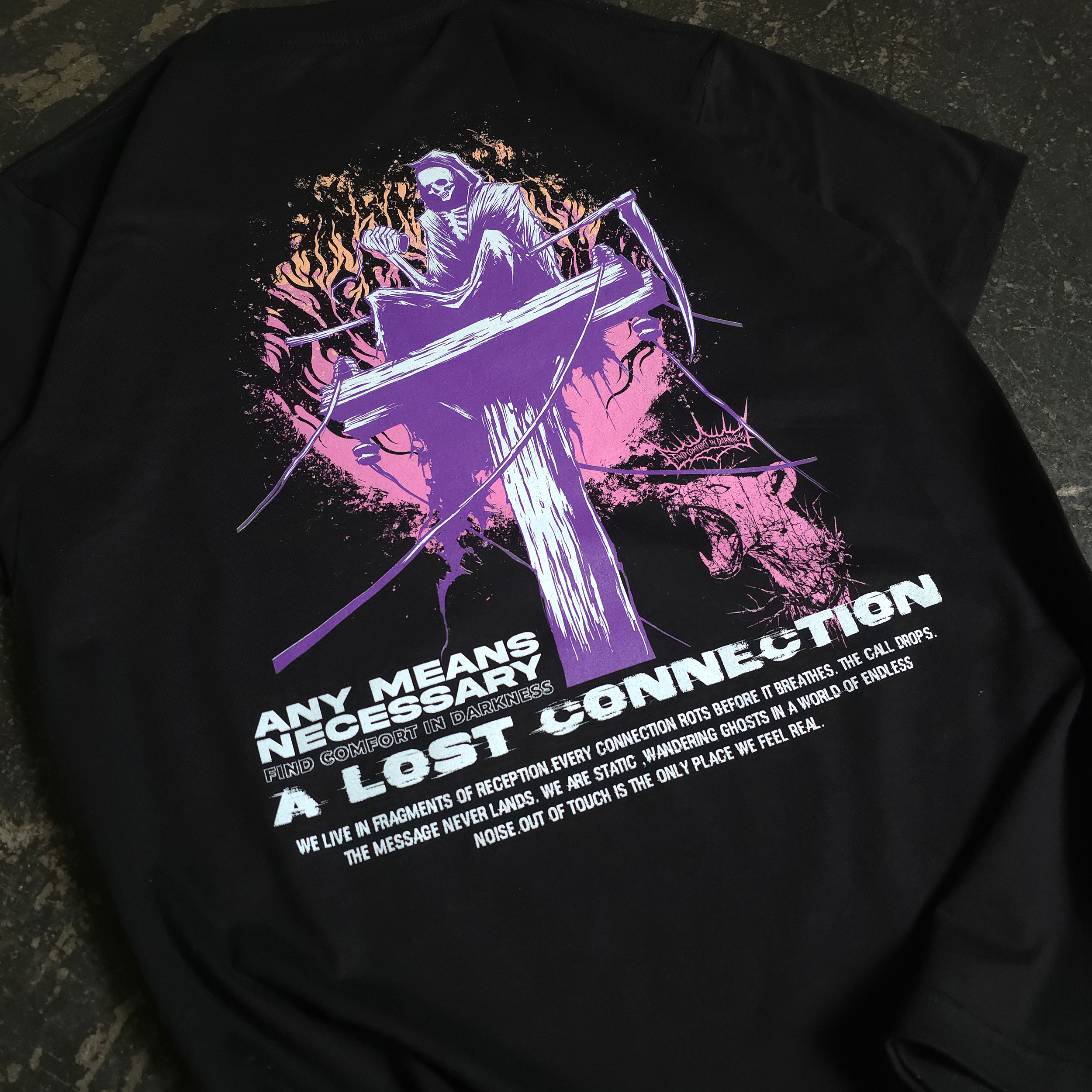 Lost Connection Graphic T-Shirt