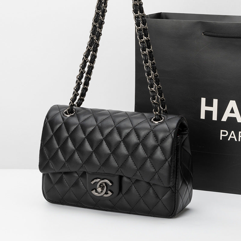 Quilted Leather Crossbody Bag – Chain Strap Designer-Inspired Style