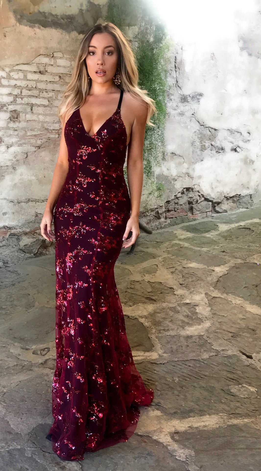 Sequin Mesh Backless Midi Dress – Slim Fit Evening Gown