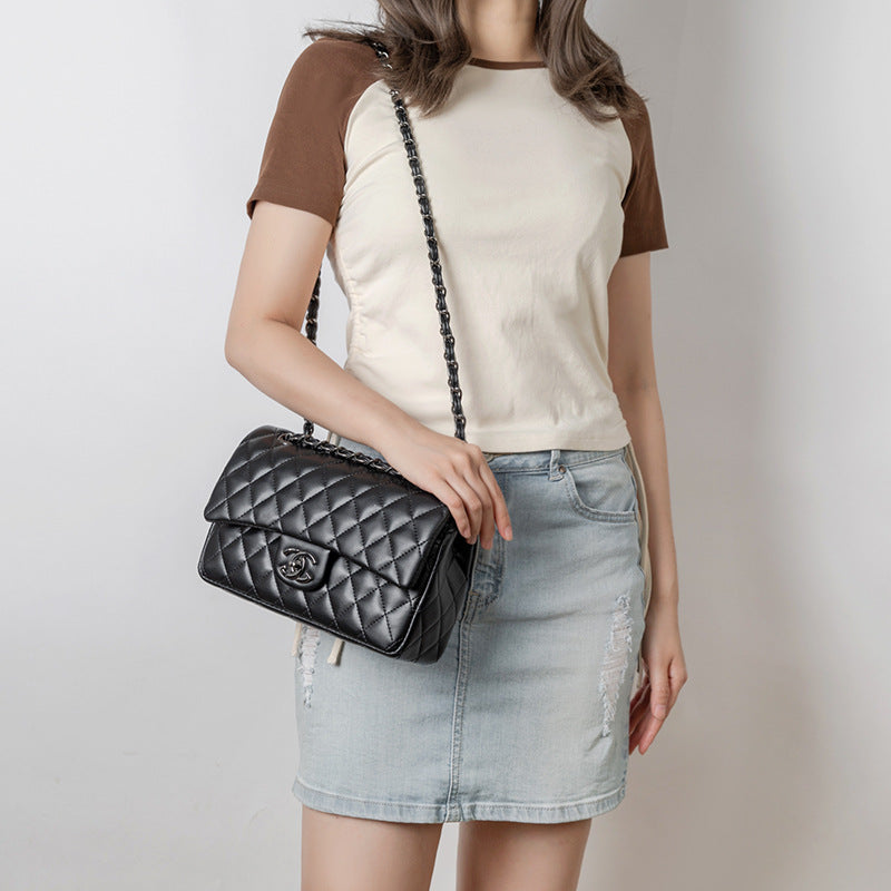 Quilted Leather Crossbody Bag – Chain Strap Designer-Inspired Style
